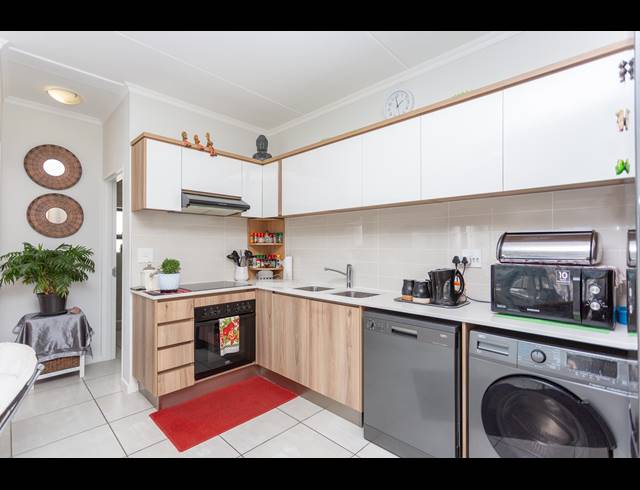 1 BEDROOM APARTMENT FOR SALE IN RICHWOOD